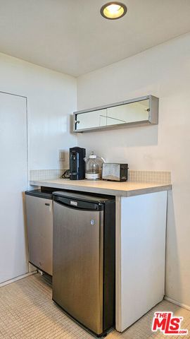 8895 Appian Way, Los Angeles, CA 90046