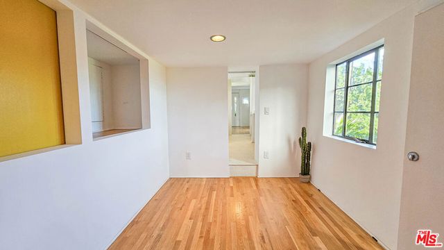 8895 Appian Way, Los Angeles, CA 90046