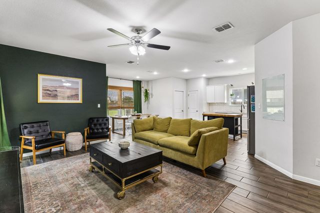 2851 Brand Iron DR, San Marcos, TX 78666