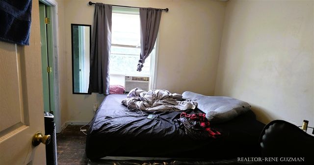 1330 Lafayette Avenue, Grand Rapids, MI 49507