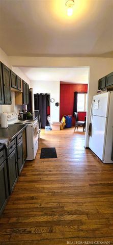 1330 Lafayette Avenue, Grand Rapids, MI 49507