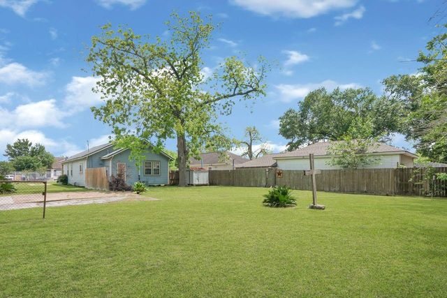 4102 Erie Street, Houston, TX 77087