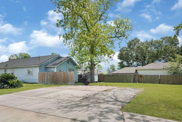 4102 Erie Street, Houston, TX 77087