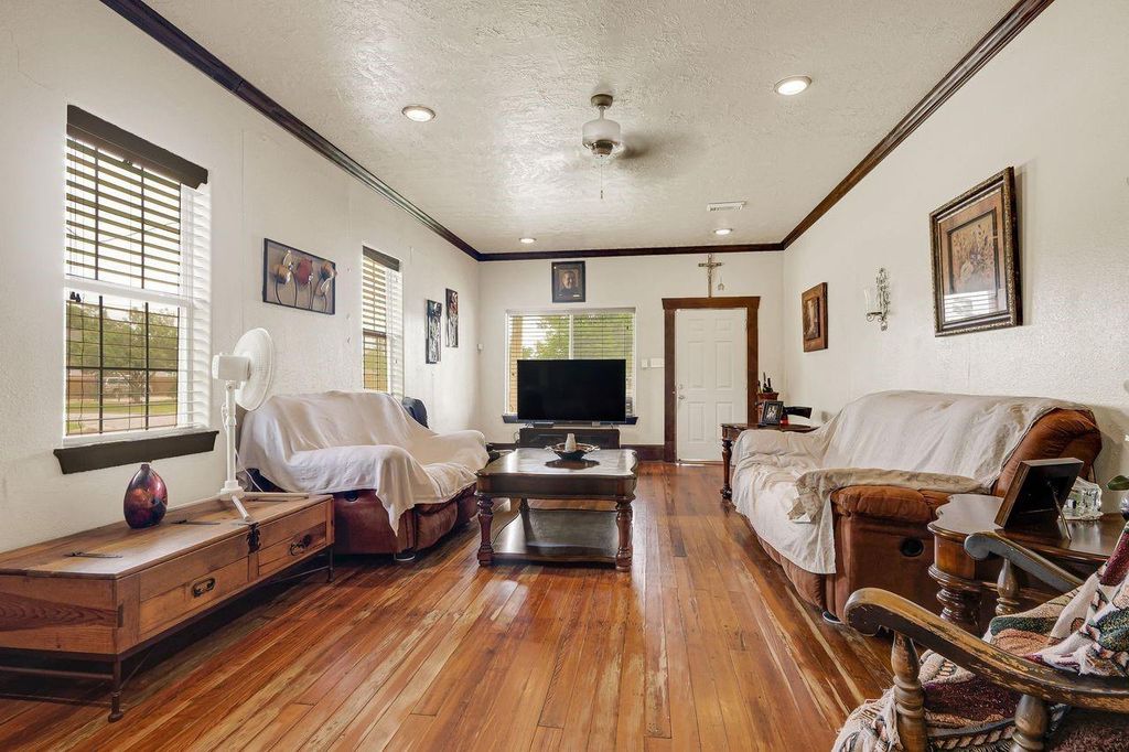 4102 Erie Street, Houston, TX 77087