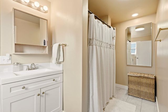 2727 N Crestline St, Spokane, WA 99207