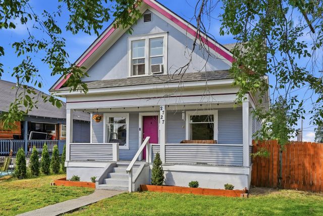 2727 N Crestline St, Spokane, WA 99207