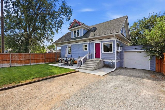 2727 N Crestline St, Spokane, WA 99207