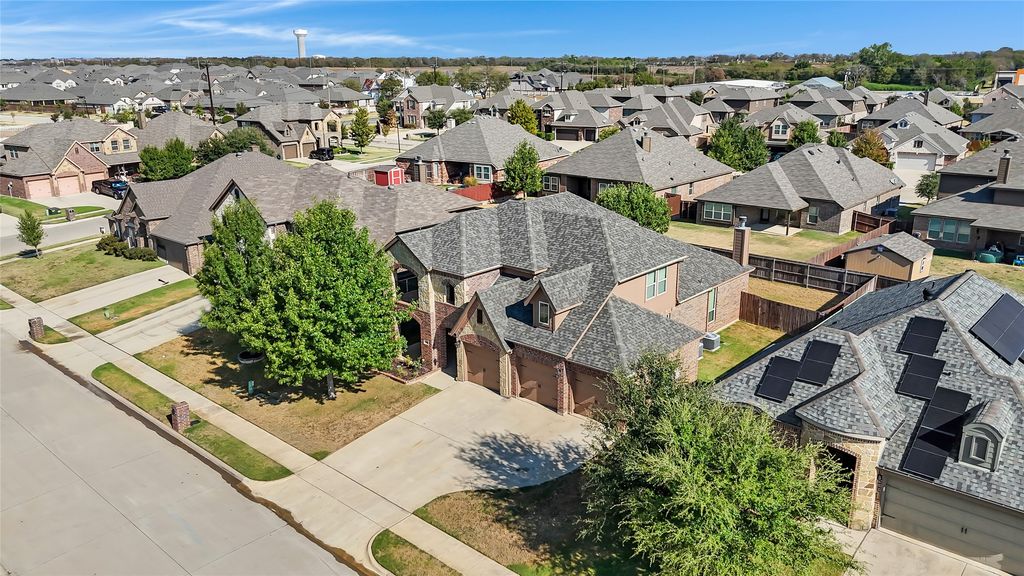 288 Hilltop Drive, Justin, TX 76247 — exterior