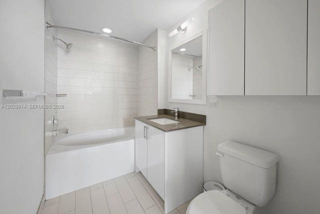 999 SW 1st Ave 2911, Miami, FL 33130