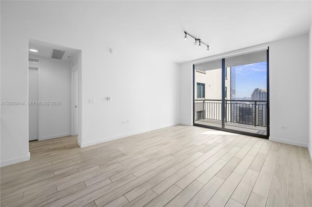 999 SW 1st Ave 2911, Miami, FL 33130