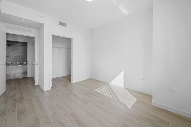 999 SW 1st Ave 2911, Miami, FL 33130