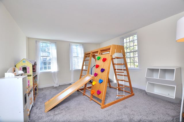 11 West Chestnut Hill Road, Litchfield, CT 06759