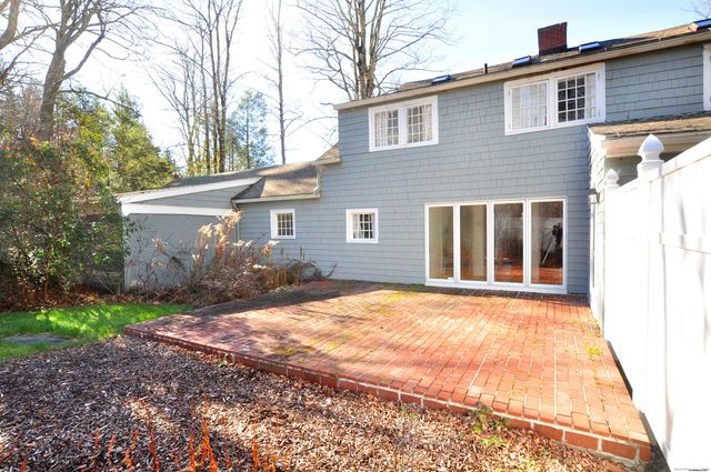 11 West Chestnut Hill Road, Litchfield, CT 06759