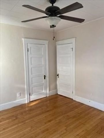2 Meade 2, Worcester, MA 01610