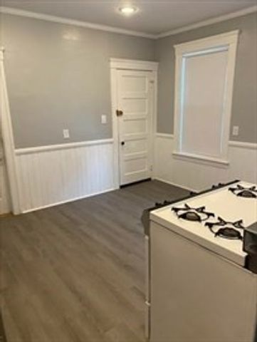 2 Meade 2, Worcester, MA 01610