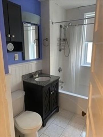 2 Meade 2, Worcester, MA 01610