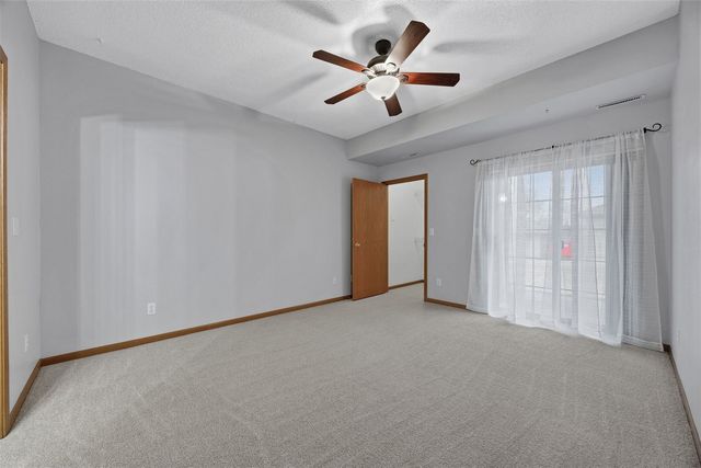 250 Cimarron Drive 108, Hiawatha, IA 52233