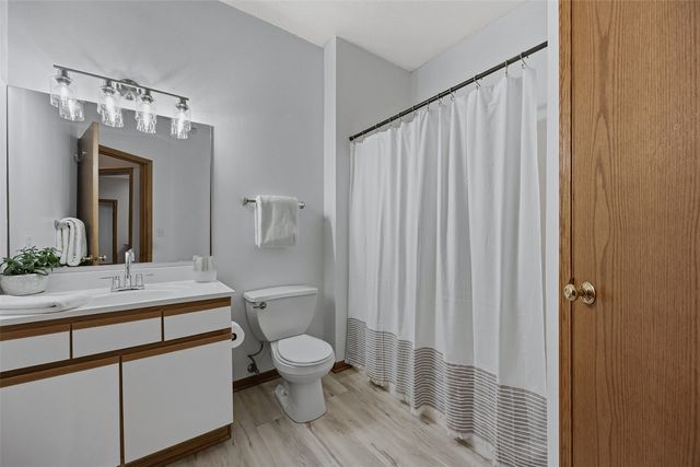 250 Cimarron Drive 108, Hiawatha, IA 52233