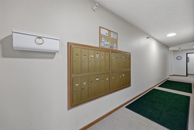 250 Cimarron Drive 108, Hiawatha, IA 52233