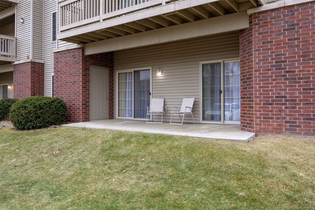 250 Cimarron Drive 108, Hiawatha, IA 52233
