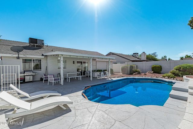 250 W UTOPIA Road, Phoenix, AZ 85027