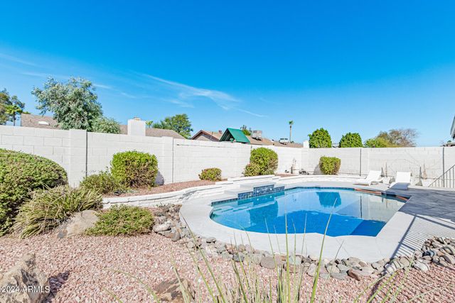 250 W UTOPIA Road, Phoenix, AZ 85027