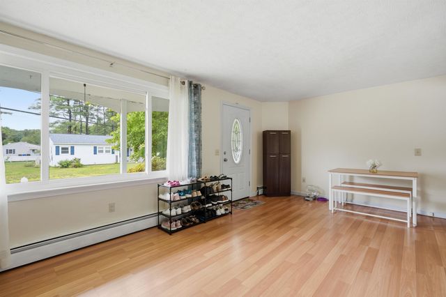 254 Greeley Street, Manchester, NH 03102