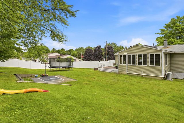 254 Greeley Street, Manchester, NH 03102