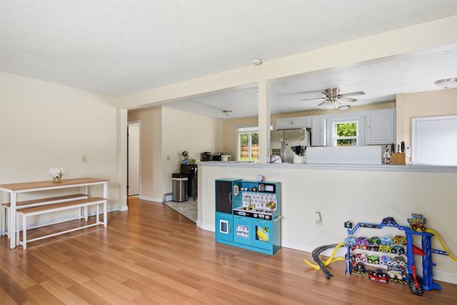254 Greeley Street, Manchester, NH 03102