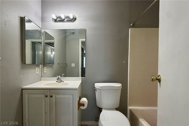 1381 East University Avenue 106, Las Vegas, NV 89119