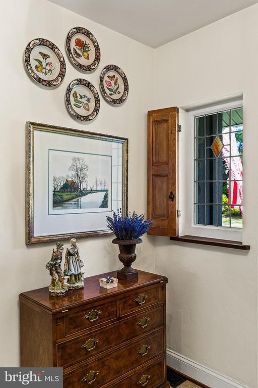 Image 10 of property listing at 13928 GREEN BRANCH DR, Phoenix, MD 21131