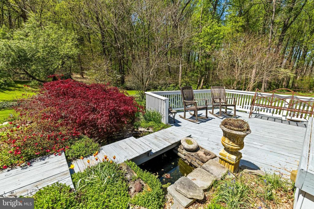 Image 109 of property listing at 13928 GREEN BRANCH DR, Phoenix, MD 21131