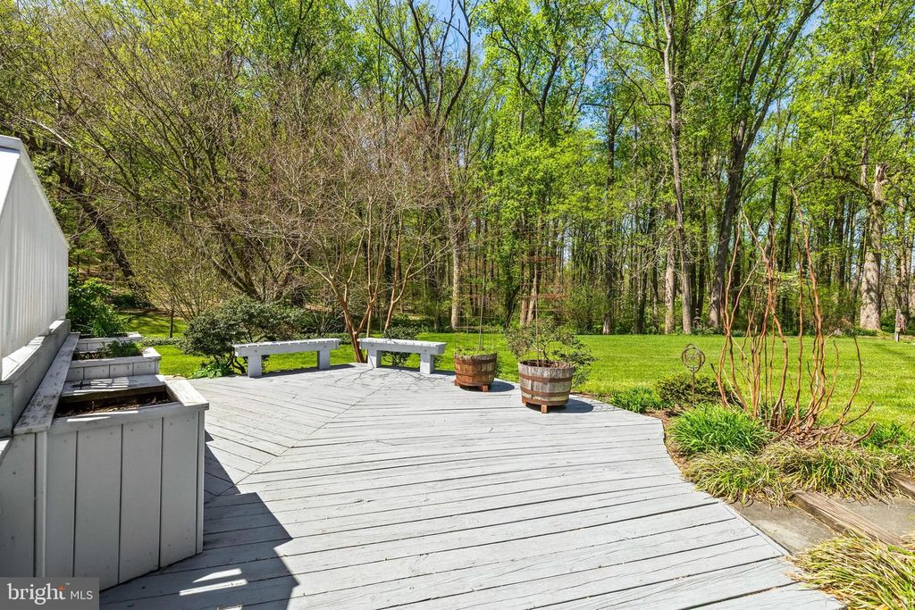 Image 113 of property listing at 13928 GREEN BRANCH DR, Phoenix, MD 21131