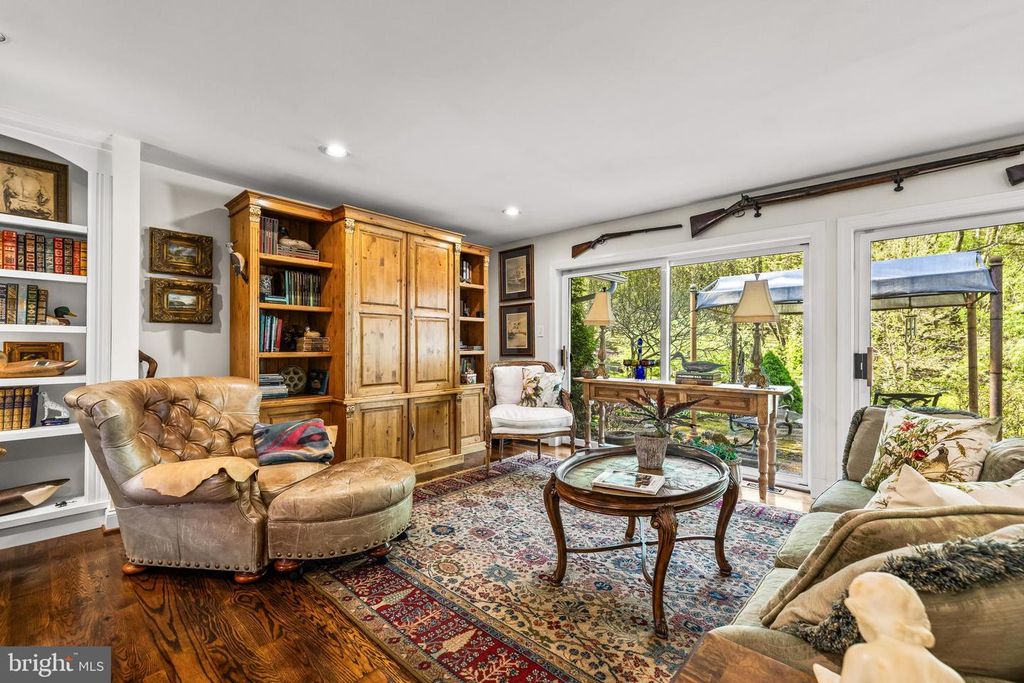 Image 13 of property listing at 13928 GREEN BRANCH DR, Phoenix, MD 21131