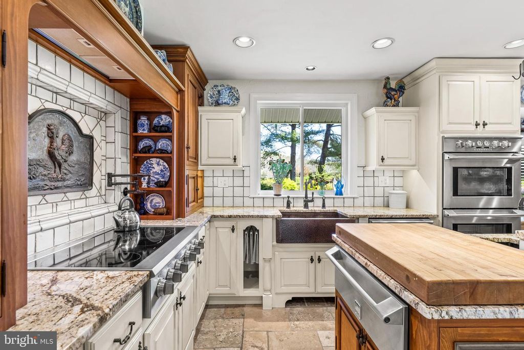 Image 34 of property listing at 13928 GREEN BRANCH DR, Phoenix, MD 21131