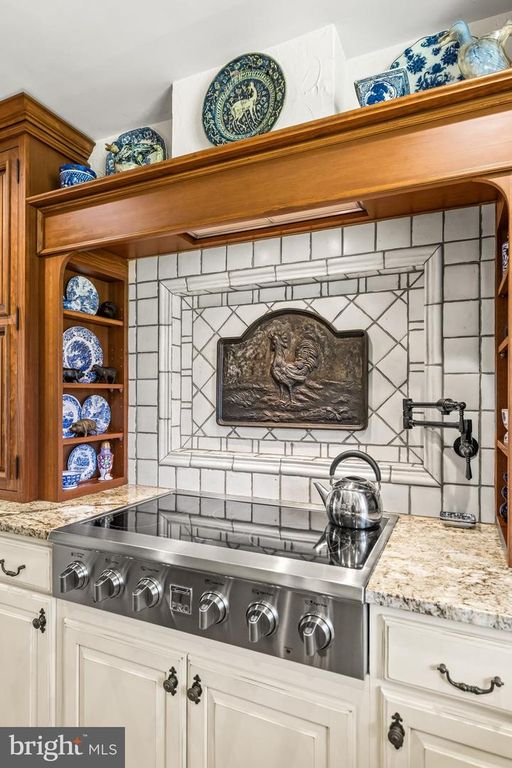 Image 35 of property listing at 13928 GREEN BRANCH DR, Phoenix, MD 21131