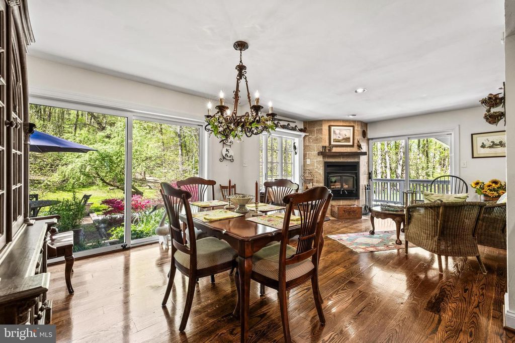 Image 39 of property listing at 13928 GREEN BRANCH DR, Phoenix, MD 21131