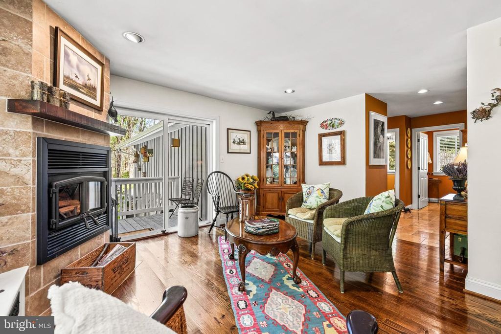 Image 46 of property listing at 13928 GREEN BRANCH DR, Phoenix, MD 21131