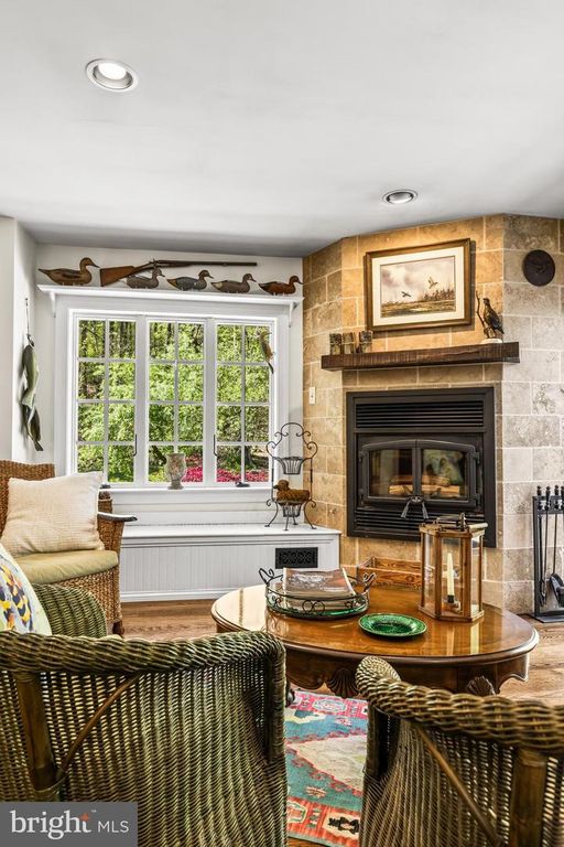 Image 49 of property listing at 13928 GREEN BRANCH DR, Phoenix, MD 21131