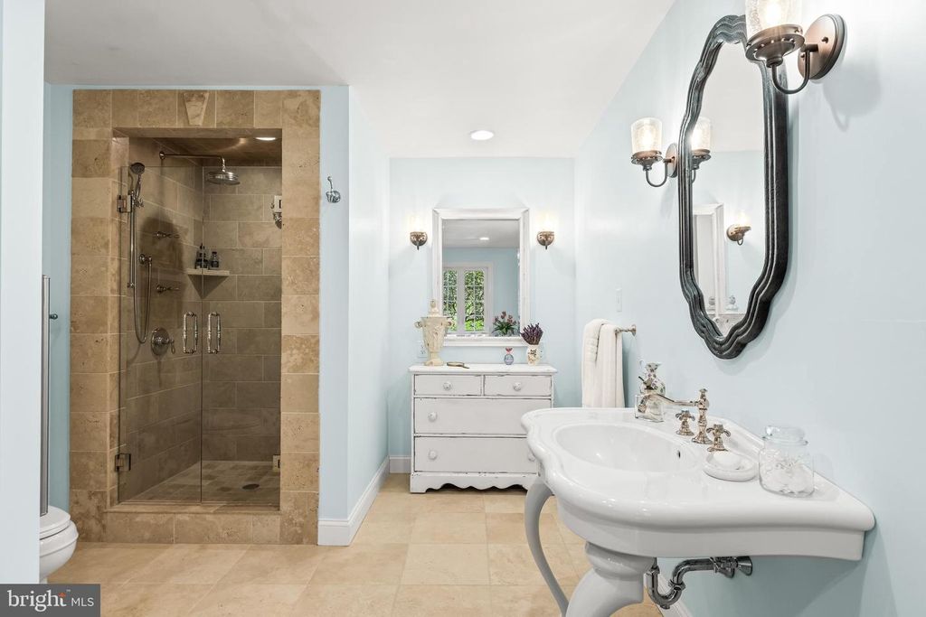 Image 66 of property listing at 13928 GREEN BRANCH DR, Phoenix, MD 21131