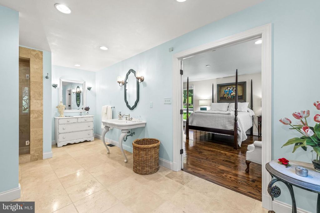 Image 67 of property listing at 13928 GREEN BRANCH DR, Phoenix, MD 21131