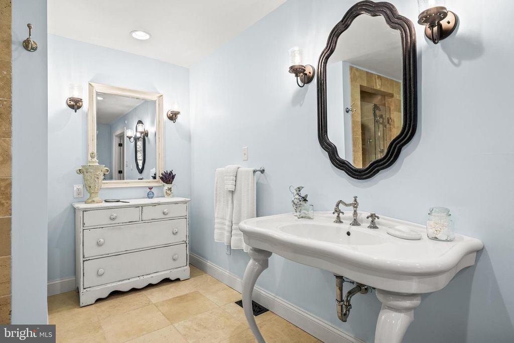 Image 68 of property listing at 13928 GREEN BRANCH DR, Phoenix, MD 21131