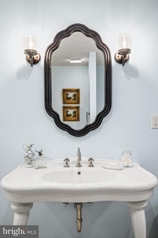 Image 70 of property listing at 13928 GREEN BRANCH DR, Phoenix, MD 21131