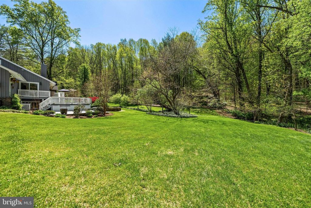 Image 87 of property listing at 13928 GREEN BRANCH DR, Phoenix, MD 21131