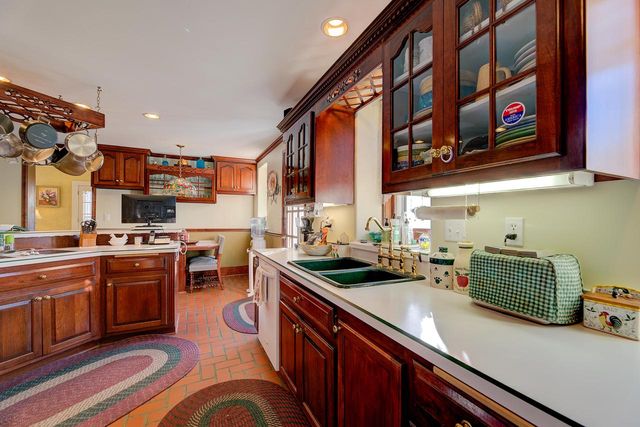 S16W32772 Highway 18, Delafield, WI 53018