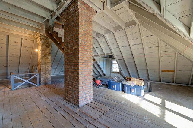 S16W32772 Highway 18, Delafield, WI 53018
