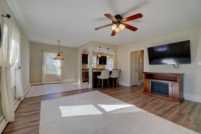 S16W32772 Highway 18, Delafield, WI 53018