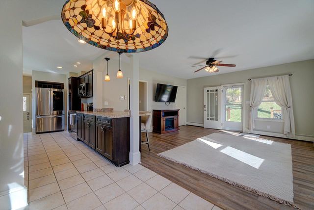 S16W32772 Highway 18, Delafield, WI 53018