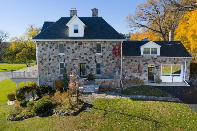 S16W32772 Highway 18, Delafield, WI 53018