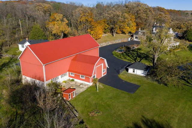 S16W32772 Highway 18, Delafield, WI 53018